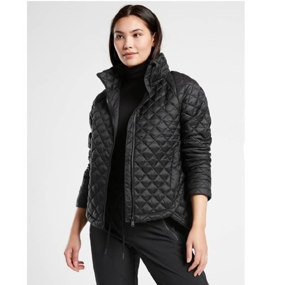 Athleta Black Whisper Featherless Quilted Puffer Jacket Size XL
